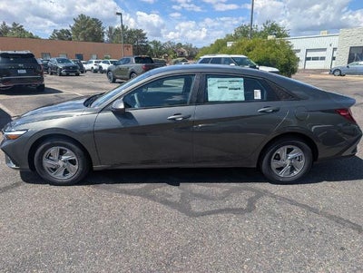 2026 Hyundai ELANTRA SE
