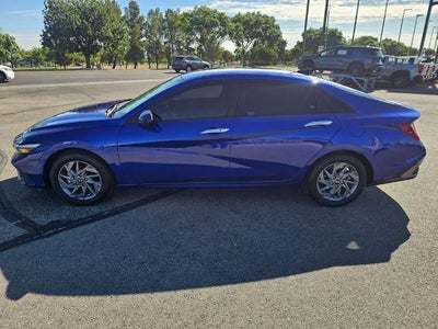 2024 Hyundai ELANTRA SEL IVT