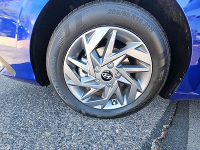 2024 Hyundai ELANTRA SEL IVT