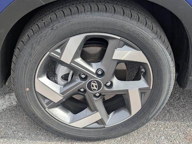 2025 Hyundai VENUE SEL IVT