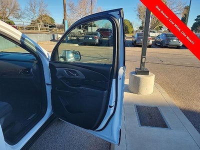 2023 Chevrolet Traverse LT