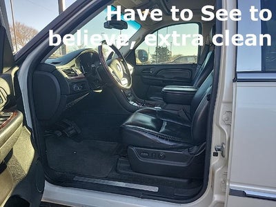 2007 Cadillac Escalade Base