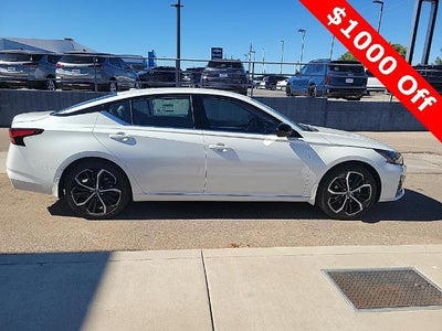 2025 Nissan Altima SR