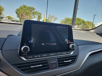 2025 Nissan Altima SR