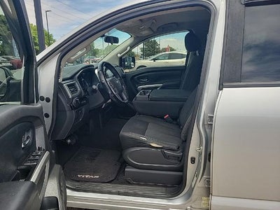 2017 Nissan Titan SV