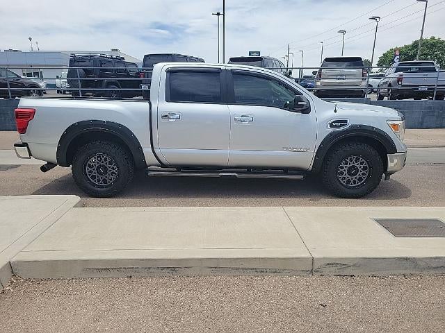 2017 Nissan Titan SV