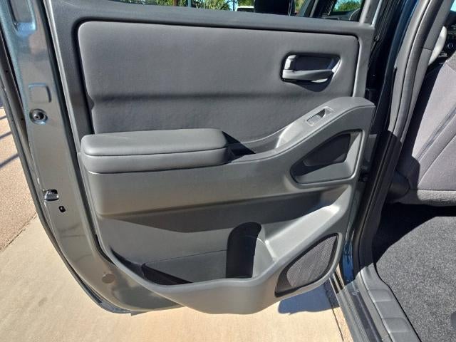 2027 Nissan Frontier Crew Cab SV