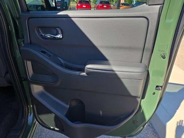 2027 Nissan Frontier Crew Cab SV