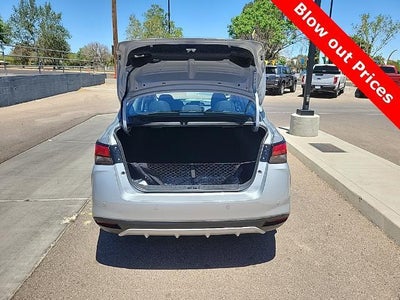 2025 Nissan Versa SR