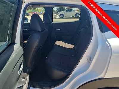 2025 Nissan Kicks SR