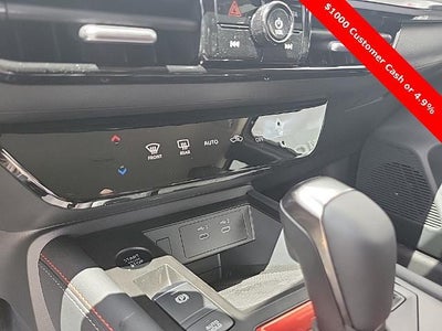 2025 Nissan Kicks SR