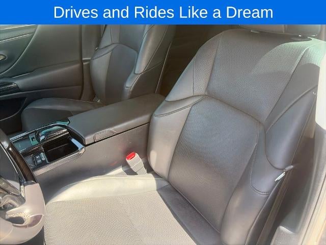 2019 Lexus ES 300h 300h