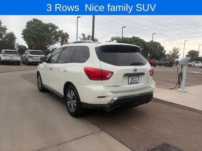 2020 Nissan Pathfinder SV