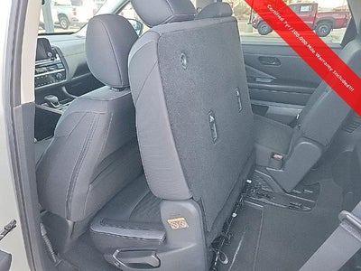 2024 Nissan Pathfinder SV