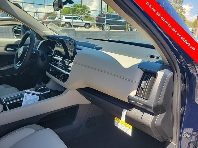 2025 Nissan Pathfinder SL