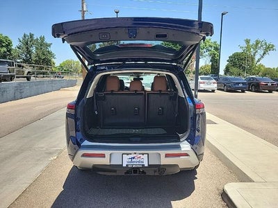 2022 Nissan Pathfinder Platinum