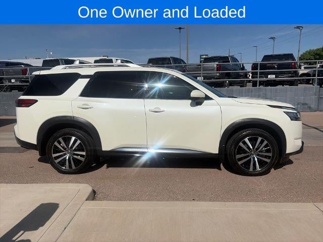 2023 Nissan Pathfinder Platinum
