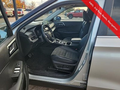 2024 Mitsubishi Outlander SE